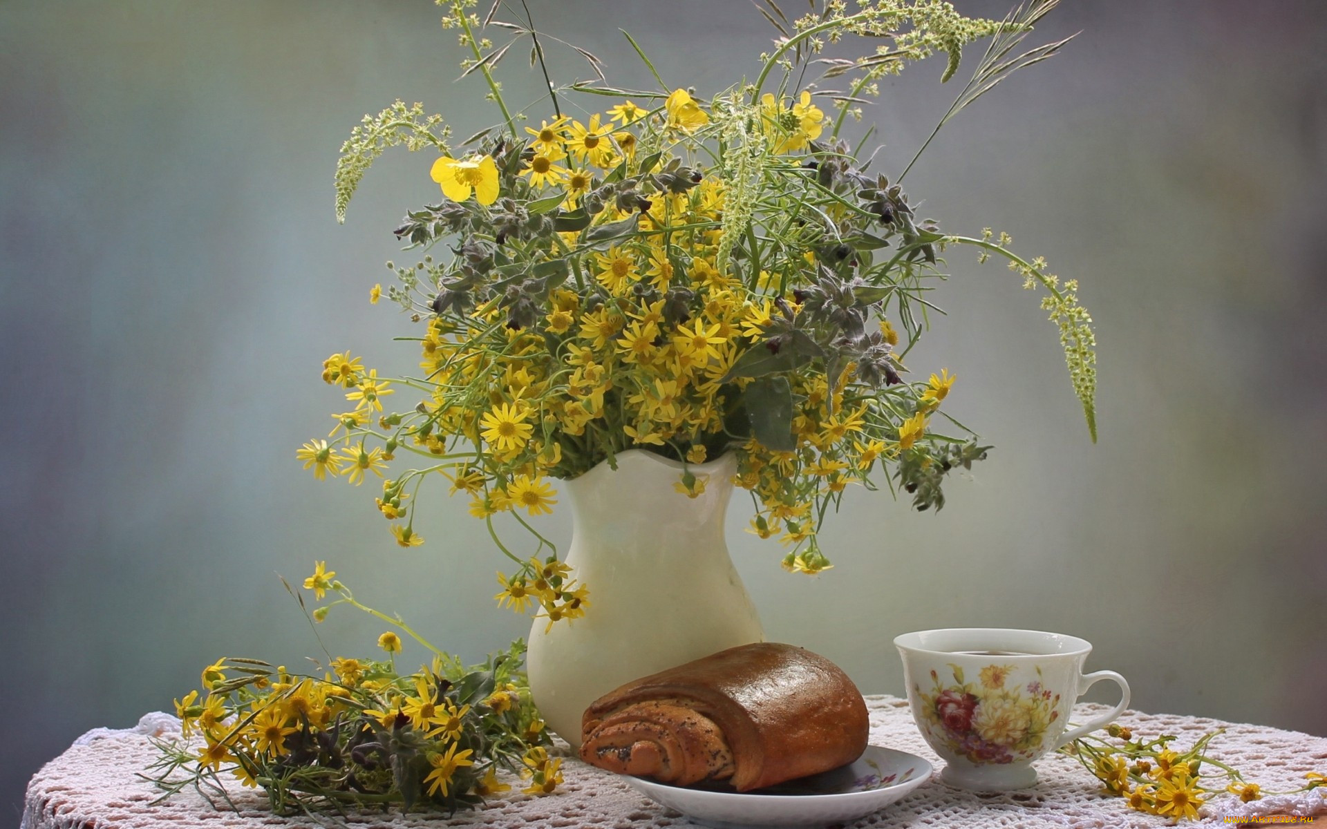 Букет полевые цветы чай
